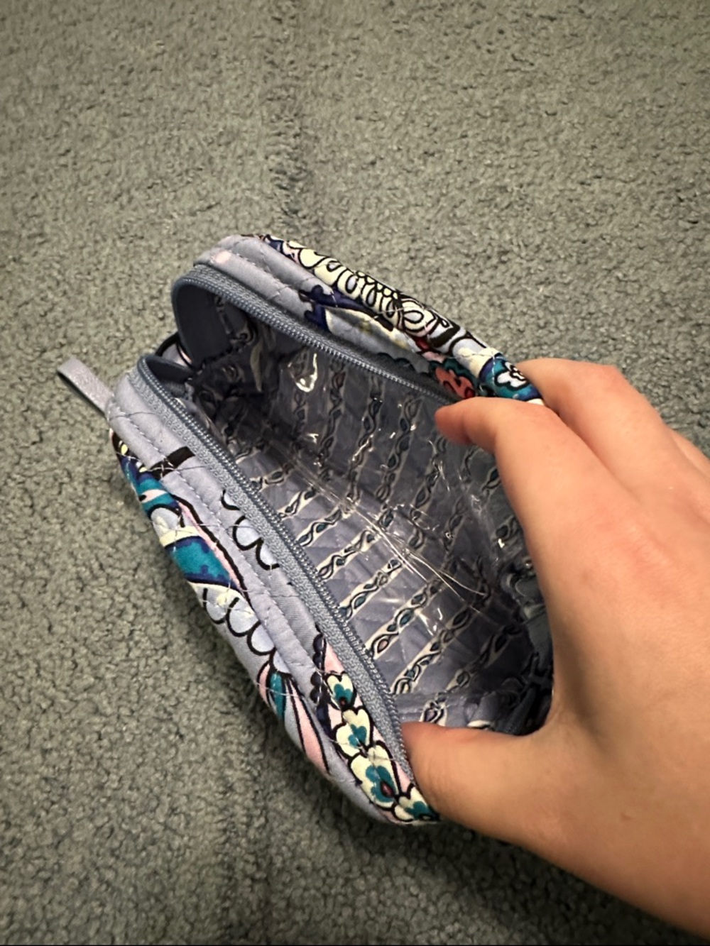 Vera Bradley Cosmetic Bag Makani Paisley pattern - Picture 3 of 3